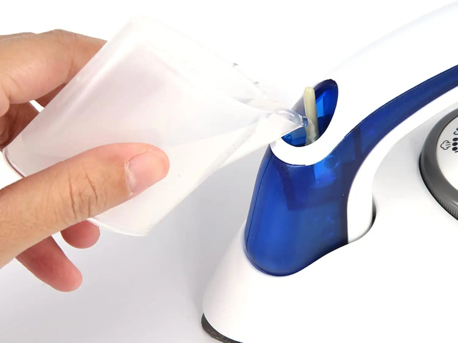 Mini Fer à Repasser Vapeur de Voyage – Portable, Pliable et Compact (Blanc) 3 - CHAPCHAP Africa - CHAPCHAP Africa