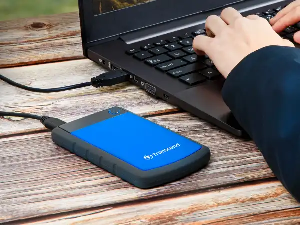 Transcend StoreJet 25H3 – Disque Dur Externe Portable Antichoc – USB 3.1 Gen 1 – 1 To / 2 To / 4 To – Violet ou Bleu Marine 2 - CHAPCHAP Africa - CHAPCHAP Africa